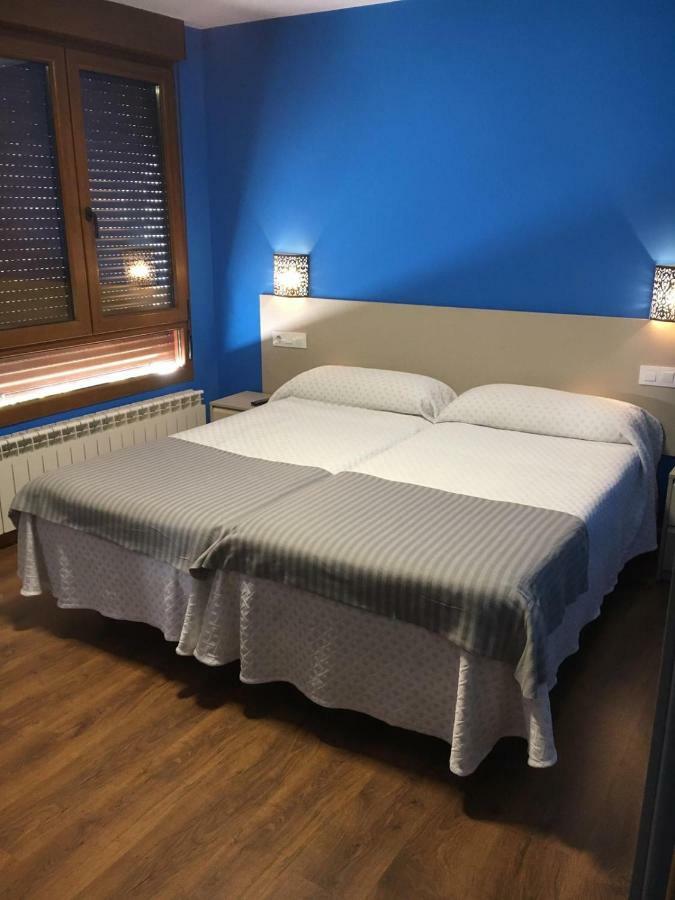 Narcea Turismo Real Lägenhet Cangas De Narcea Exteriör bild