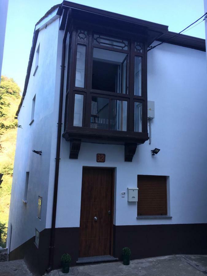 Narcea Turismo Real Lägenhet Cangas De Narcea Exteriör bild