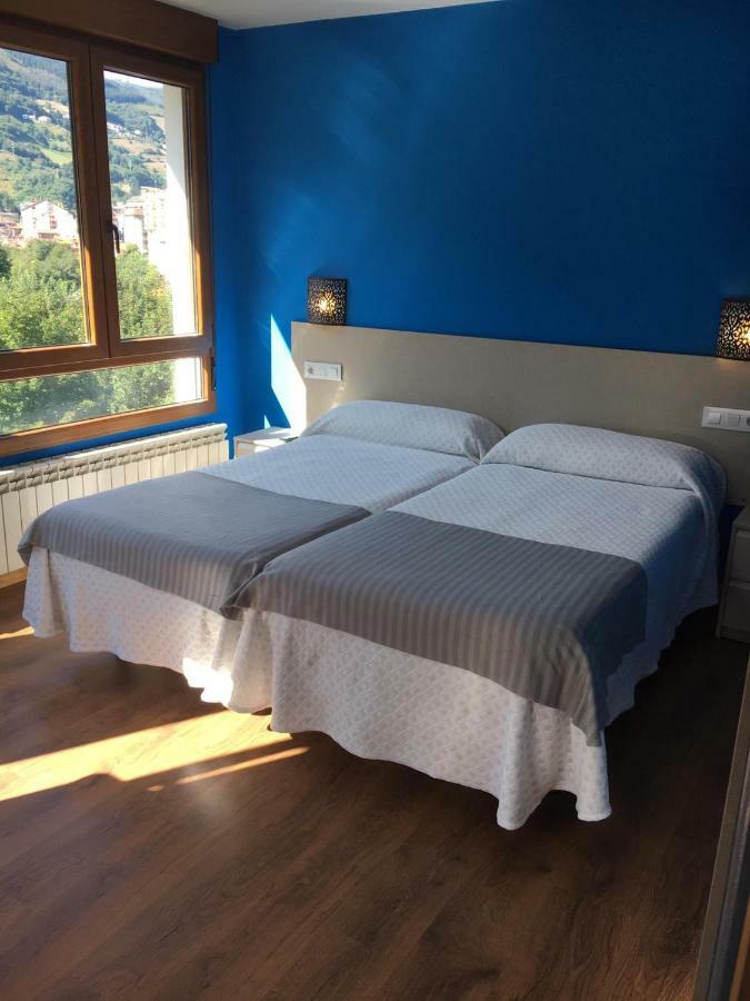 Narcea Turismo Real Lägenhet Cangas De Narcea Exteriör bild